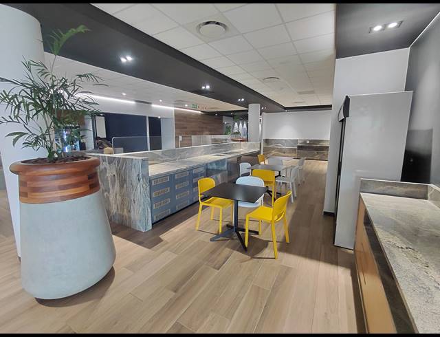 2,495M² OFFICE TO LET IN NOORDWYK